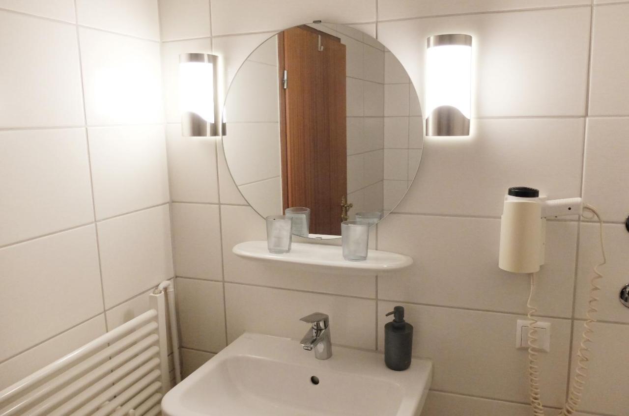 Hotel Calenberger Hof Wennigsen Exteriör bild